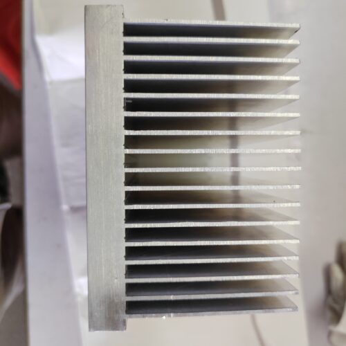 Power amplifier heat sinks